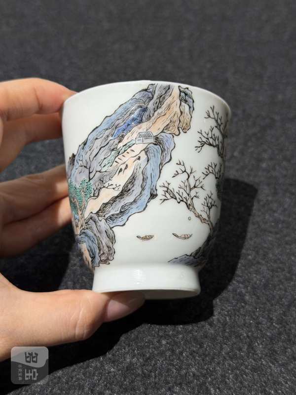 清雍正 五彩山水人物纹杯 - 图6
